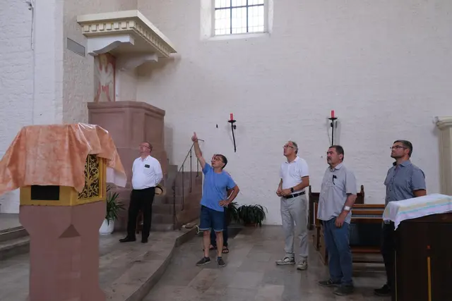 Das Dach der Pfarrkirche St. Ullrich in Kapsweyer kann nach dem Unwetter repariert werden. Die Arbeiten starten Mitte August. | Foto: KV SÜW