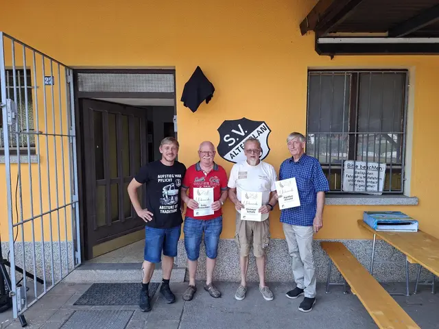 Altenglan hat 150 Jahre Kerwe mit Zeltgottesdienst, Straußrede, Musik und Ehrungen gefeiert. v.l. Andreas Jacob, Fritz Krzischke, Dietmar Scholz und Ägidius Arnold | Foto: Arnold Ägidius 