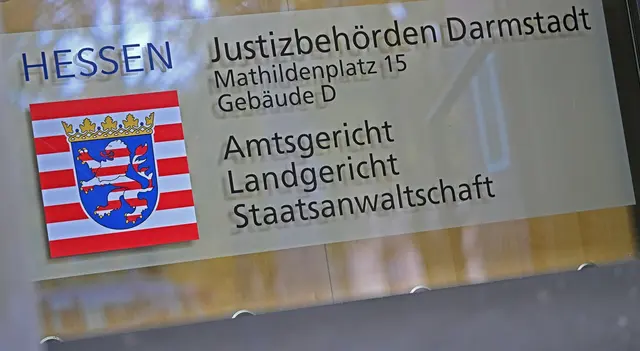 Der Mann wurde wegen heimtückischen Mordes zu einer lebenslangen Freiheitsstrafe verurteilt. (Symbolfoto) | Foto: Michael Brandt/dpa