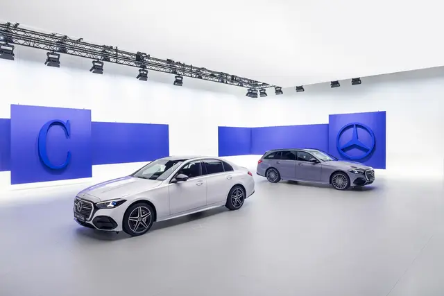 Limousine und Kombi der neuen C-Klasse sollen noch im Herbst zu Preisen ab 48.844 Euro auf den Markt kommen. | Foto: Mercedes-Benz AG/dpa-mag