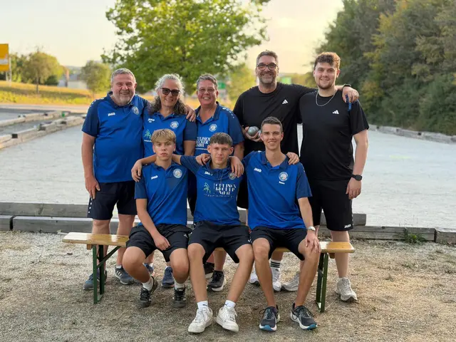 Die erfolgreichen Teams bei der Doublette | Foto: Athleten Bouler