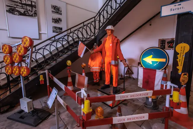 Erlebnis für die ganze Familie: das Deutsche Straßenmuseum in Germersheim liefert Einblicke in Straßen-, Tunnel- und Brückenbau | Foto: Paul Needham