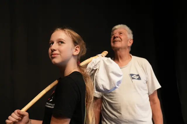 Großer Panda (Willy Hiebert) und Kleiner Drache (Larissa Hoffmann) auf der Reise | Foto: Foto Markus Sellner