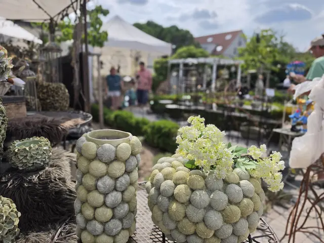 Rund 120 Aussteller präsentierten beim Pfälzer Gartenmarkt Pflanzen, Gartenaccessoires und Kunsthandwerk. | Foto: Eva Bender