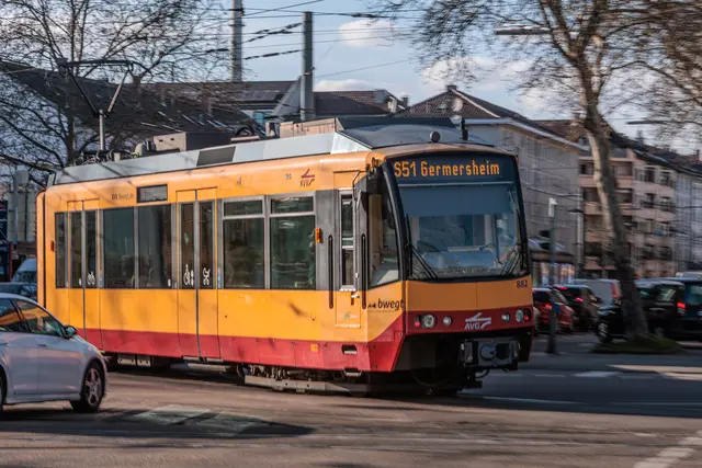 Zum Festwochenende 750 Jahre Stadtrechte Germersheim wird der Stadtbahn-Takt deutlich erhöht | Foto: Paul Needham