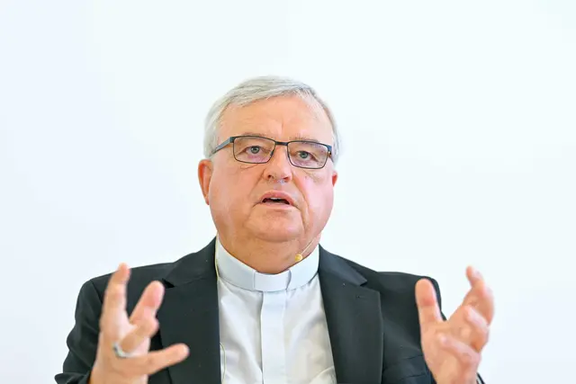 Karl-Heinz Wiesemann war der 96. Bischof von Speyer. (Archivbild) | Foto: Uwe Anspach/dpa