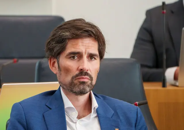 Bau- und Kommunalminister Sven Teuber (SPD) hielte eine Grundgesetzänderung für Klimaschutz für einen großen Wurf. (Archivbild)  | Foto: Andreas Arnold/dpa