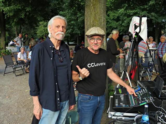 Wolfgang Schumann und Frank Ruppert bei der Technik | Foto: Brigitte Melder