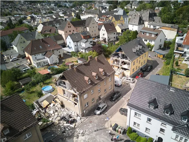 Der Tornado hinterließ eine Schneise der Verwüstung. | Foto: Thomas Frey/dpa