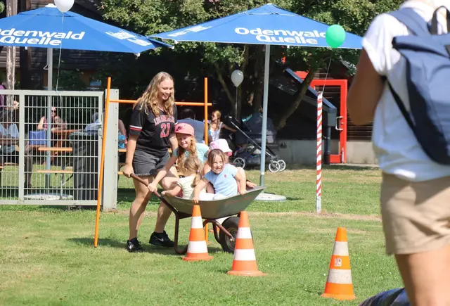 Beim Familiensporttag im Familiensportpark West gibt es Mitmachangebote, Bühnenshows und erstmals einen Sport- und Familienflohmarkt. | Foto: Stadt Viernheim