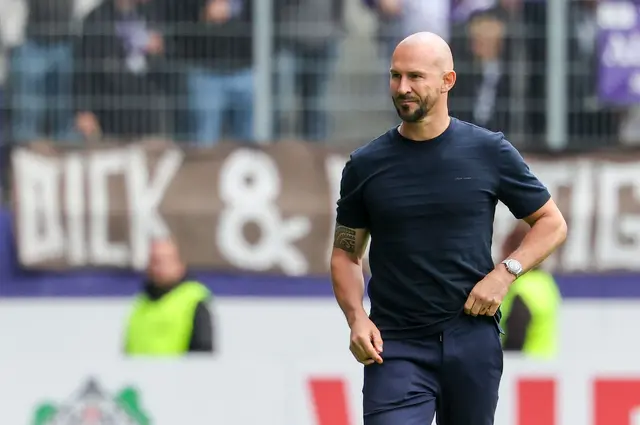 Trainer Christian Ilzer von der TSG Hoffenheim sieht einen souveränen Auftritt seines Teams in Aue | Foto: Jan Woitas/dpa