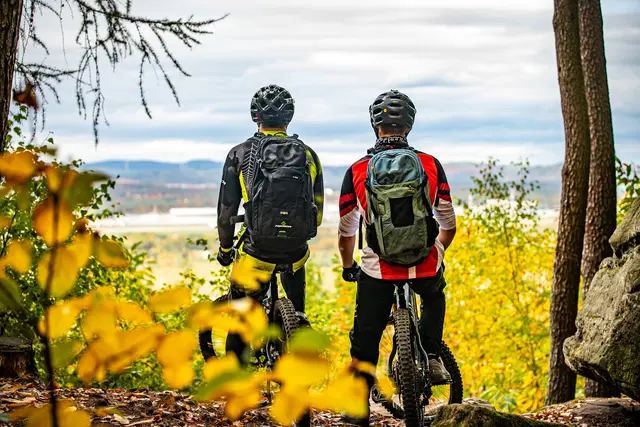 Die MTB-Tour 6 mit Start und Ziel an der Burg Nanstein in Landstuhl wurde zum zehnjährigen Bestehen des MTB-Parks Pfälzerwald optimiert. Die neue Streckenführung bietet mehr naturnahe Wald- und Wegepassagen | Foto: CC-BY-SA, MTB-Park Pfälzerwald e.V./Christoph Riemeyer/gratis