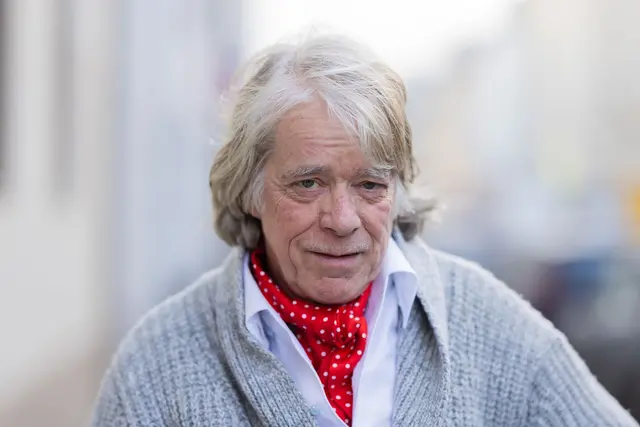 Zu laut - Helge Schneider bricht Konzert ab, kommt dann aber zurück auf die Bühne. (Archivbild)  | Foto: Rolf Vennenbernd/dpa