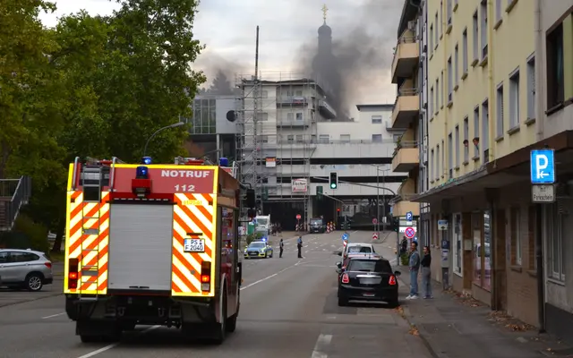 Die Feuerwehr im Einsatz in der Schäferstraße | Foto: Frank Schäfer