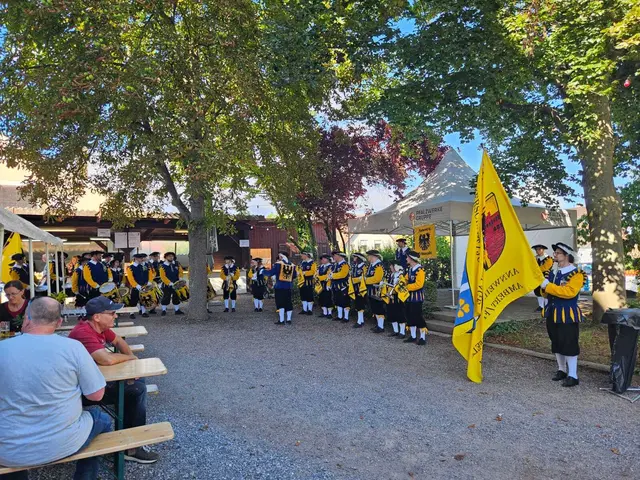 Trifelsherolde Annweiler beim Platzkonzert auf der Kerwe | Foto: Birkweiler Rückkörb e.V.
