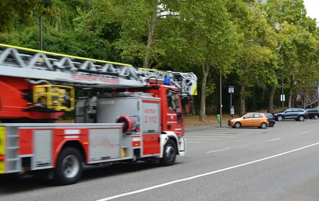 Die Feuerwehr im Einsatz in der Schäferstraße | Foto: Frank Schäfer