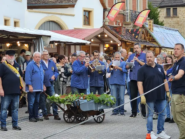 Der Musikverein Diedesfeld begleitet die Eröffnung | Foto: Eva Bender
