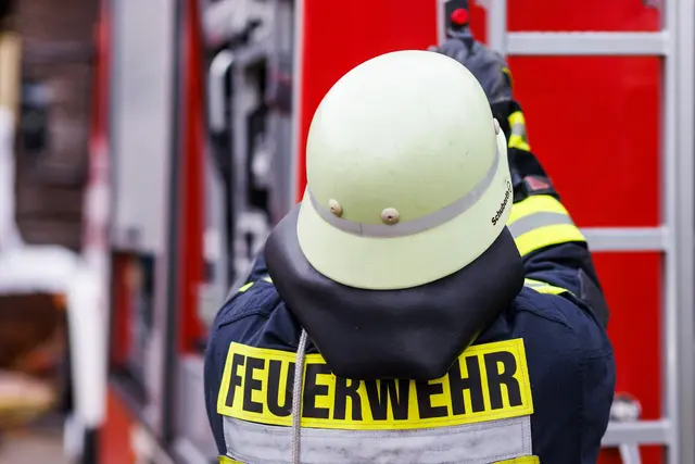 Die Feuerwehr in Weinheim konnte mit Spezialwerkzeug helfen. (Symbolbild) | Foto: Philipp von Ditfurth/dpa