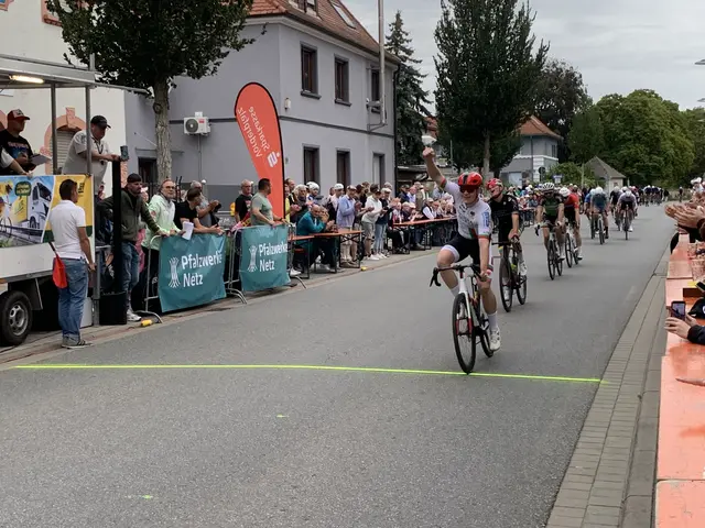 Balthasar Waldmüller gewann das Radrennen in Mutterstadt | Foto: Michael Sonnick