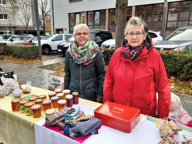 Auf dem Wochenmarkt lässt sich der Einkauf mit einer Spendenaktion verbinden. | Foto: Verbandsgemeinde Landstuhl