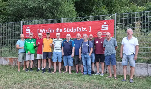 Beim Tennisfest in Waldhambach gab es spannende Doppel, viel Hitze und zahlreiche Gäste. | Foto: Tennisabteilung des TuS Waldhambach