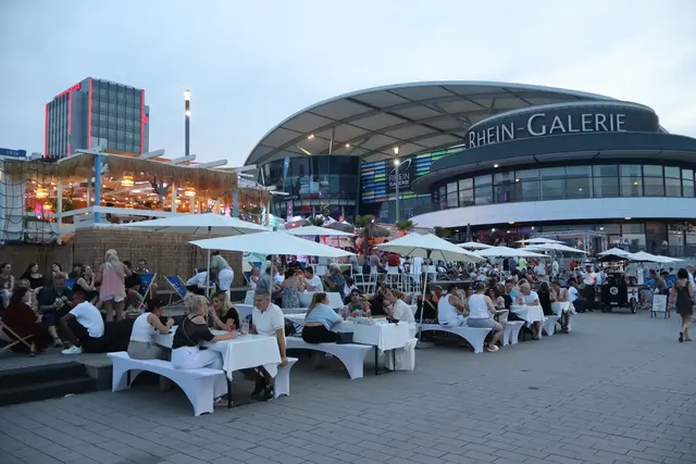 Die Treppen sind vor allem zu Festivals und Festen bespielt.  | Foto: JG