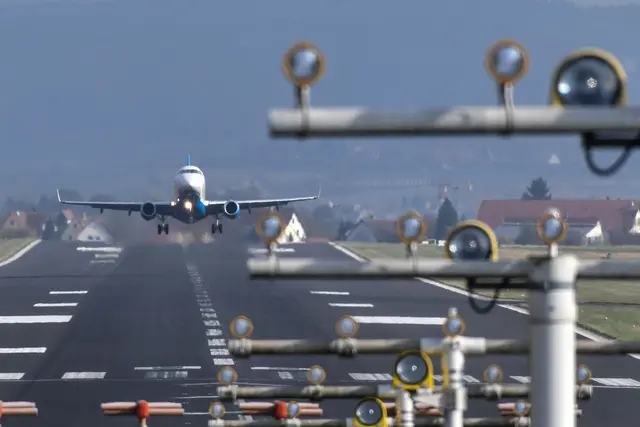 Passagiere am Bodensee können jetzt auch im Winter nach Palma fliegen. (Archivbild) | Foto: picture alliance / dpa