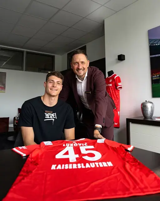 FCK-Sportdirektor Marcel Klos sieht in dem 20-Jährigen eine weitere Verstärkung mit Entwicklungspotenzial | Foto: 1. FC Kaiserslautern