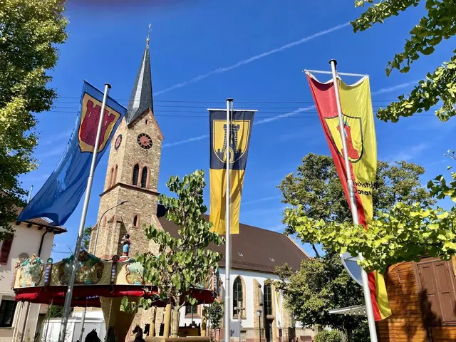 Die Ruppertsberger Kerwe bringt Musik, kulinarische Angebote und Unterhaltung in die Höfe und auf den Dorfplatz. | Foto: cc-by-Peter-Benoit