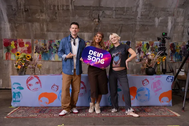 Dein Song: Die Jury mit Johannes Strate, Aisha Vibes und Alli Neumann begleitet die Talente der 19. Staffel mit Feedback im Wettbewerb. | Foto: KiKA - Der Kinderkanal ARD/ZDF, Foto: Jonas Reuter
