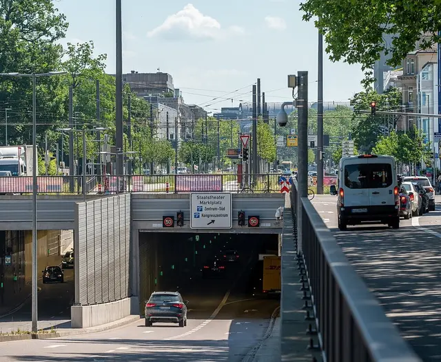 Im Karoline-Luise-Tunnel gilt wieder Tempo 50, weil ein Sicherheitskabel wieder funktioniert. | Foto: Stadt Karlsruhe, Monika Müller-Gmelin