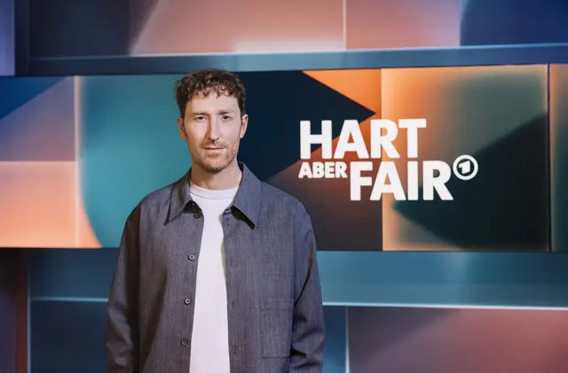 hart aber fair: Louis Klamroth moderiert die Live-Ausgabe aus Berlin am 31. August um 21 Uhr. | Foto: ARD Das Erste, Foto: Julia Sellmann