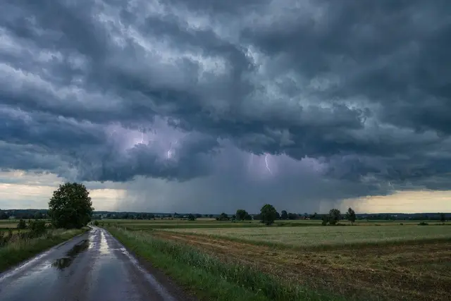 Gewitter drohen im Kreis Germersheim | Foto: Heike Schwitalla (bearbeitet mit KI)