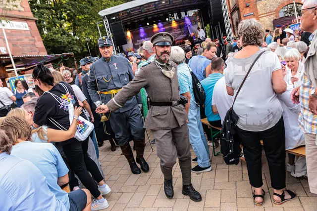 Auftakt zum großen Jubiläumswochenende: In Germersheim ist am Freitagabend das Fest anlässlich von 750 Jahren Stadtrecht offiziell eröffnet worden. | Foto: Paul Needham