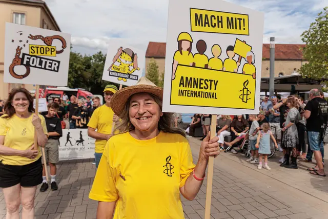 Ein farbenfrohes Bild bot der historische Umzug anlässlich von „750 Jahre Stadtrechte Germersheim“. Zahlreiche Teilnehmer präsentierten Geschichte, Brauchtum und Handwerk auf kreative Weise. | Foto: Paul Needham