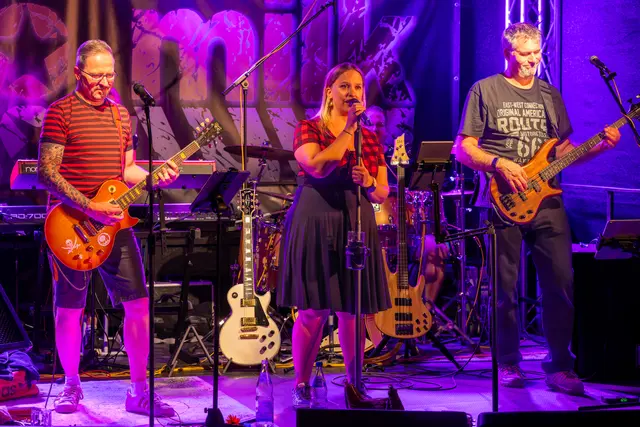 "No Milk" live auf der Hof26-Bühne | Foto: Johann-Peter Melder
