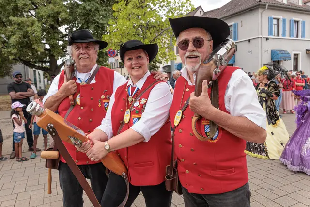 Mit viel Liebe zum Detail waren die Gruppen des historischen Umzugs unterwegs. Gemeinsam machten sie das Jubiläum „750 Jahre Stadtrechte Germersheim“ zu einem eindrucksvollen Fest für die ganze Stadt. | Foto: Paul Needham