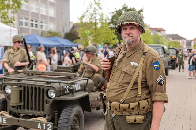 Geschichte zum Anschauen: Beim historischen Umzug zum Jubiläum „750 Jahre Stadtrechte Germersheim“ präsentierten die Teilnehmer zahlreiche unterschiedliche Facetten vergangener Zeiten. | Foto: Paul Needham