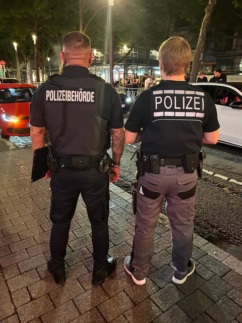 Bei einer großen Kontrollaktion in der Mannheimer Innenstadt stoppten Polizei und Ordnungsdienst Raser und überprüften Fahrzeuge. | Foto: Stadt Mannheim