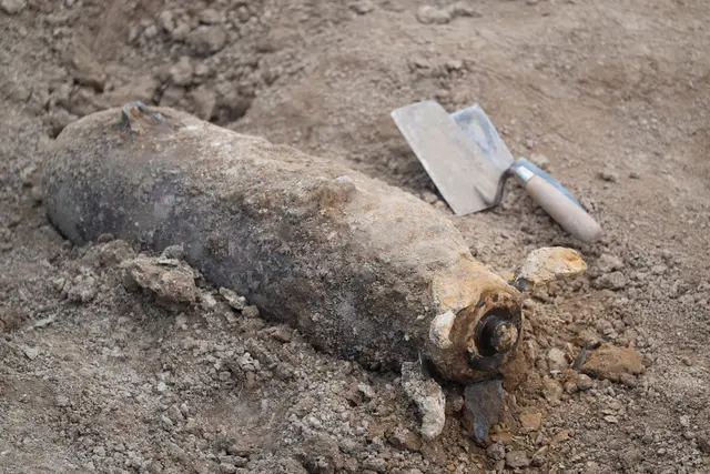 Schon zum zweiten Mal in diesem Jahr wurde in Fürthen eine Bombe gefunden.  | Foto: Marijan Murat/dpa