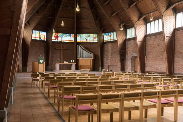 Kennzeichen der Melanchthonkirche ist die Holzkonstruktion. | Foto: Prot. Dekanat LU/Wagner 
