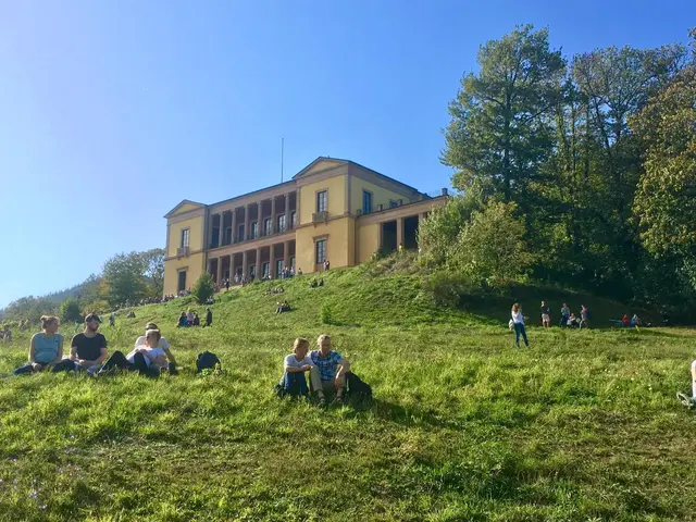 Der Wein- und Kastanienmarkt in Edenkoben findet am 10. und 11. Oktober unterhalb der Villa Ludwigshöhe im Keschdewald statt. | Foto: Rathaus Edenkoben