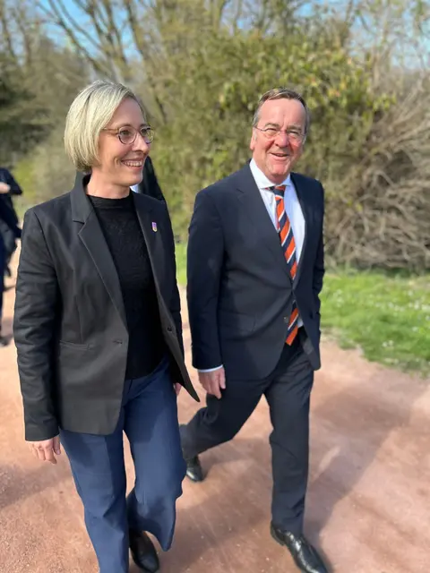 Oberbürgermeisterin Stefanie Seiler mit Verteidigungsminister Boris Pistorius bei dessen Besuch im März | Foto: Stadt Speyer
