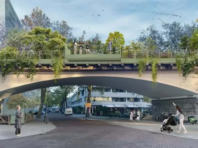 Der Hochbogenpark ist auf einem Mauerwerk aus Granitstein und Stahlbeton angelegt.  | Foto: Stadt Rotterdam