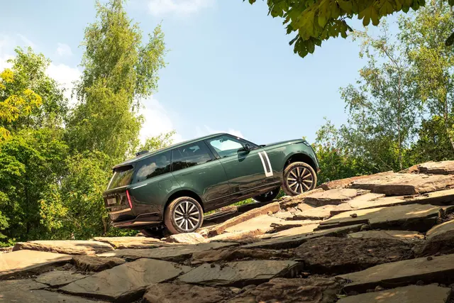 Das erste E-Auto von Range Rover soll Anfang 2027 in den Handel kommen. | Foto: Jaguar/Land Rover/dpa-mag
