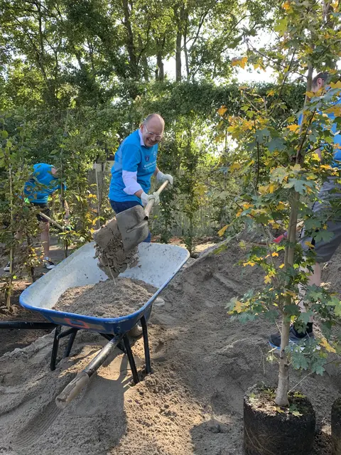 Viele Projekte brauchen helfende Hände, damit Vorhaben wie Gartenbau oder Reparaturaktionen an einem Tag umgesetzt werden können. | Foto: Stadt Mannheim