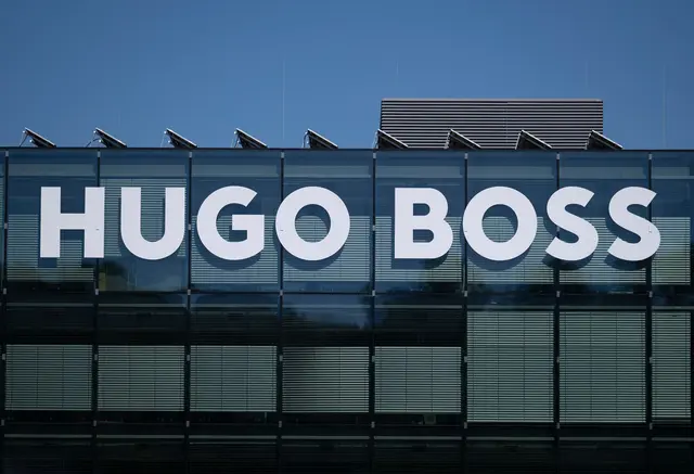 Die britische Frasers Group versucht seit Mitte Juni, das Ruder bei Hugo Boss zu übernehmen. (Archivbild) | Foto: Marijan Murat/dpa