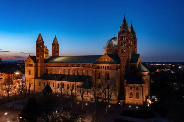 Der Speyerer Dom, Unesco-Welterbe seit 1981, ist die bekannteste unter allen Sehenswürdigkeiten in Speyer | Foto: Klaus Landry