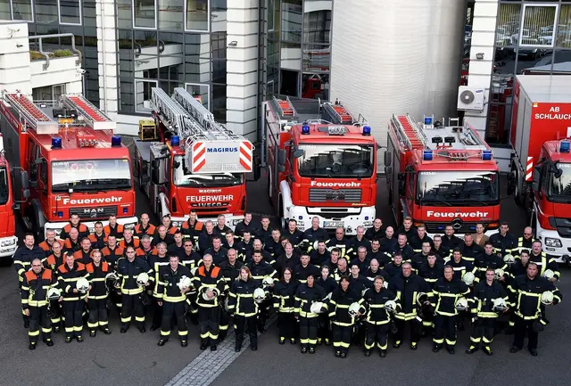 Beim Tag der offenen Tür können Besucherinnen und Besucher die Feuerwehrtechnik aus nächster Nähe anschauen und einen Blick in die Feuerwache werfen. | Foto: Stadt Pirmasens