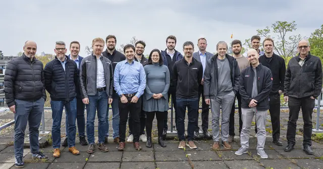 Unter Koordination des Instituts für Technik der Informationsverarbeitung (ITIV) am Karlsruher Institut für Technologie (KIT) und gemeinsam mit einem starken Konsortium – aus den drei Übertragungsnetzbetreibern „50Hertz Transmission GmbH“ aus Berlin, „Tennet TSO GmbH“ aus Bayreuth, „TransnetBW GmbH“ aus Stuttgart, sowie der „AP Sensing GmbH“ aus Böblingen, dem Energienetzwerk „fokus.energie e.V.“ aus Karlsruhe, „unilab Systemhaus GmbH“ aus Paderborn und „WEPROG GmbH“ aus Altdorf – wird die Technologie im Rahmen der „Mission Energiesystem 2045“ in die Praxis umgesetzt.  | Foto: Aeolus